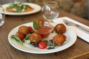 Da Raffaele Bistro